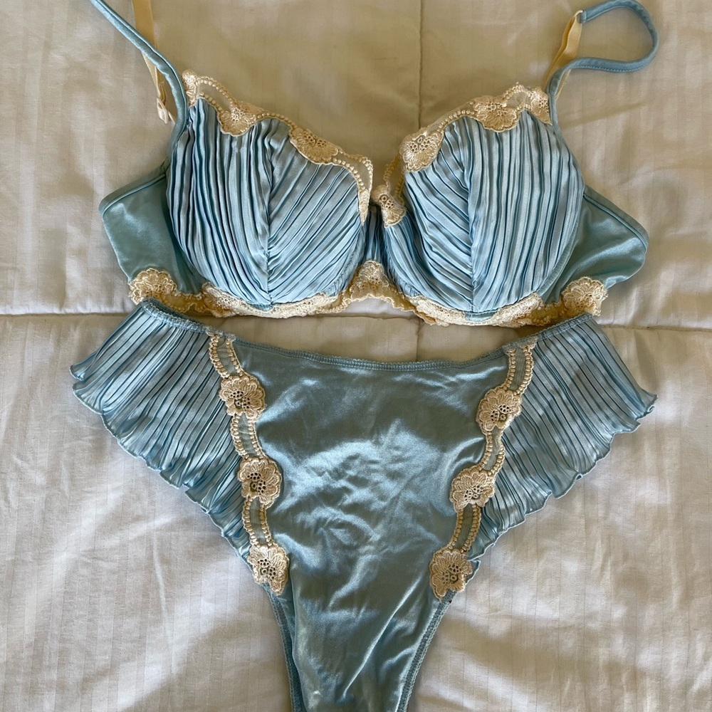La Perla Silk Bra and Thong Set